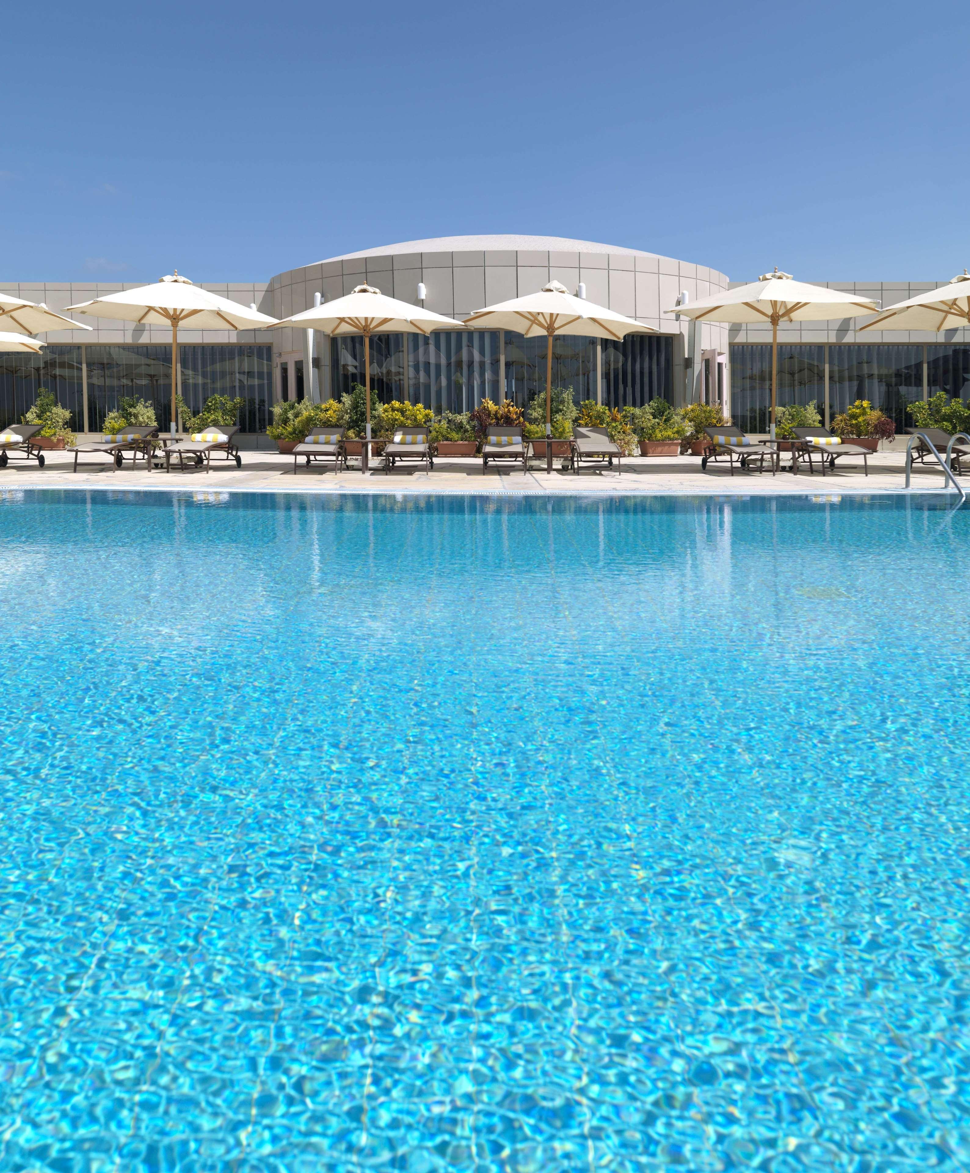 Radisson Blu & Convention Center, Hotel 5*