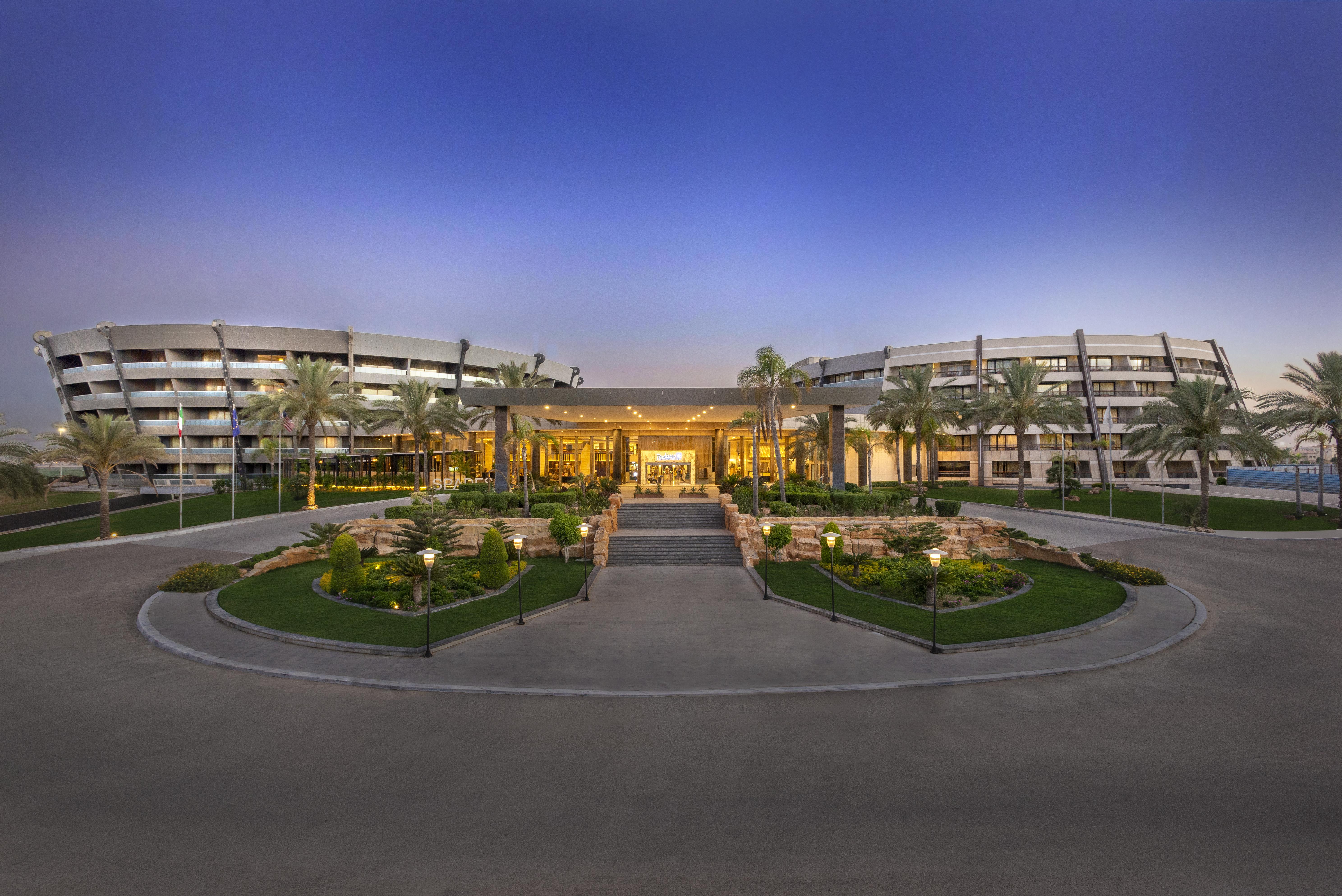 Radisson Blu & Convention Center, Hotel