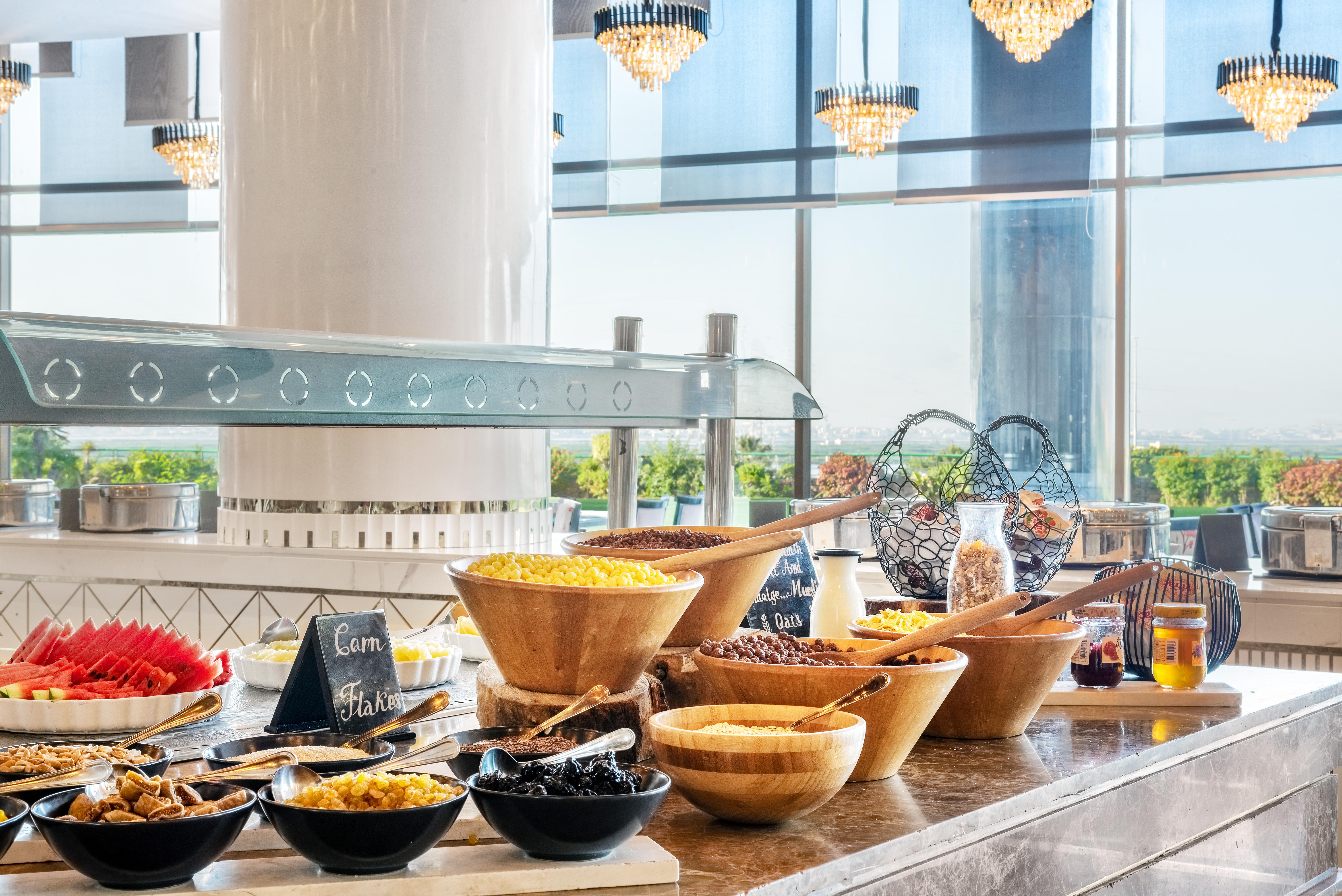 Hotel Radisson Blu & Convention Center, 5*