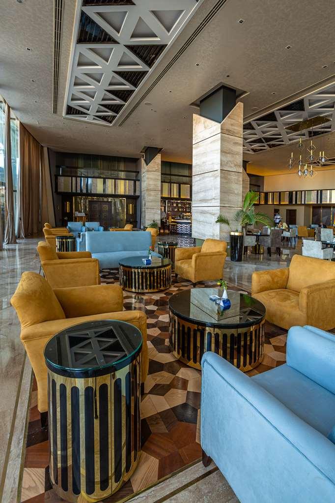 Radisson Blu & Convention Center, Hotel